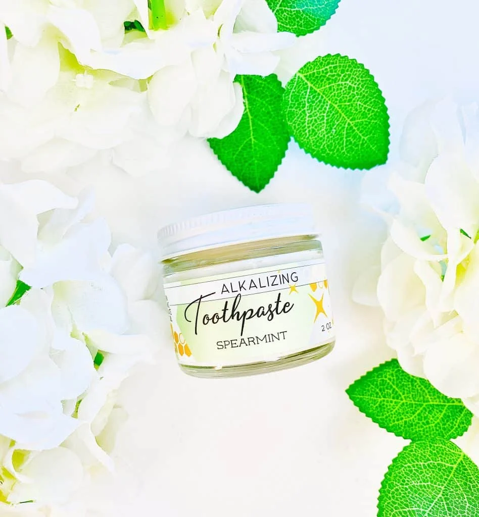 Bubble & Bee certified Organic Toothpaste fluoride free, hydroxyapatite-free