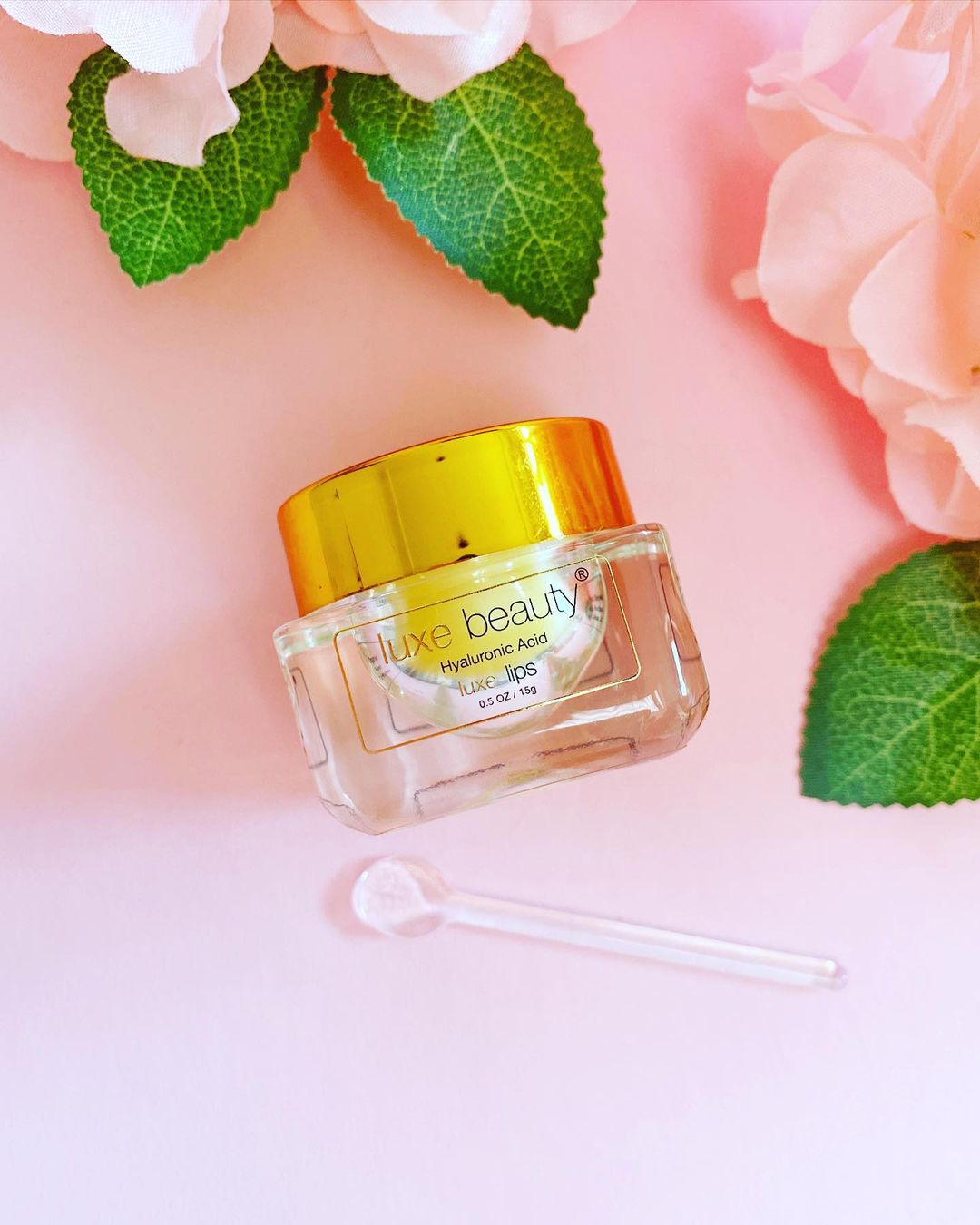 Luxe Beauty Lip Plumper review and promo code, organic lip treatment for bigger lips