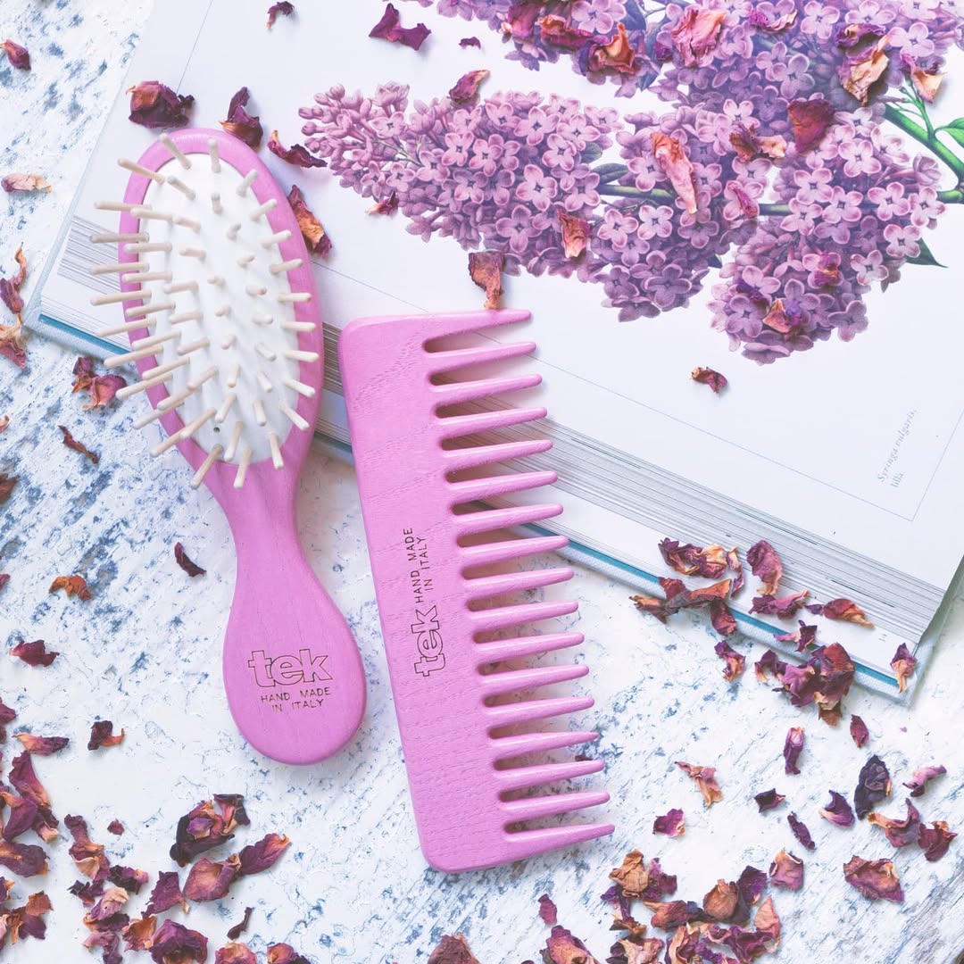 eco-friendly brushes hairbrush, not made in china, natural wood, natural material, non-toxic, plastic-free, vegan, certified eco-friendly, hypoallergenic, not made in china. made in USA brushes, hand made brushes. hair loss brushes, pregnancy. breastfeeding paddle animal free vegan combs, made in Italy brush, brushes, comb, combs, made in Italy
