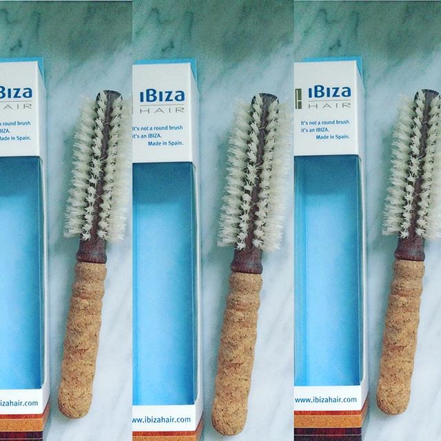 eco-friendly brushes hairbrush, not made in china, natural wood, natural material, non-toxic, plastic-free, vegan, certified eco-friendly, hypoallergenic, not made in china. made in USA brushes, hand made brushes. hair loss brushes, pregnancy. breastfeeding paddle animal free vegan combs, made in Italy brush, brushes, comb, combs, made in Spain