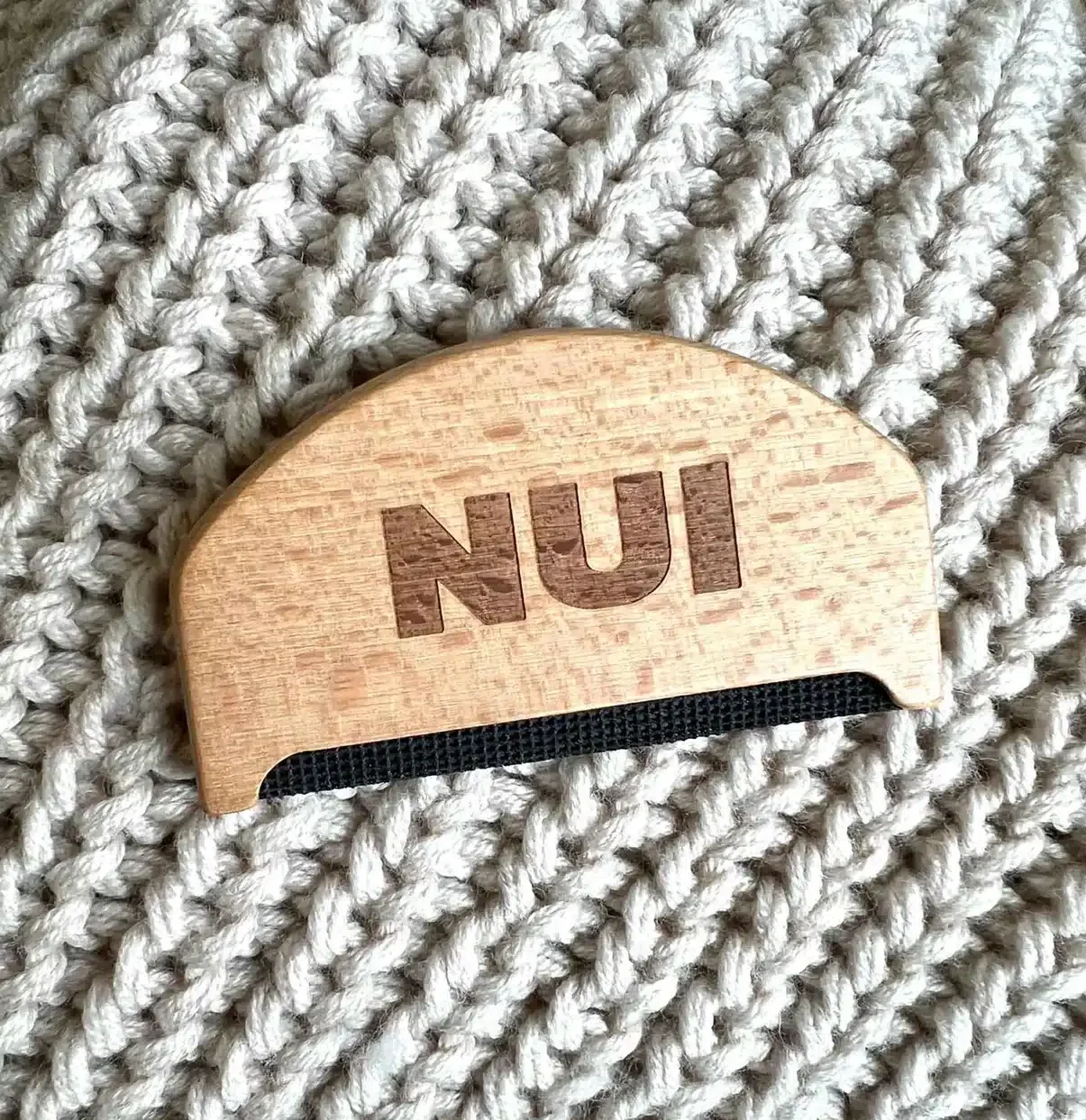 Nui Organic Pilling Comb
