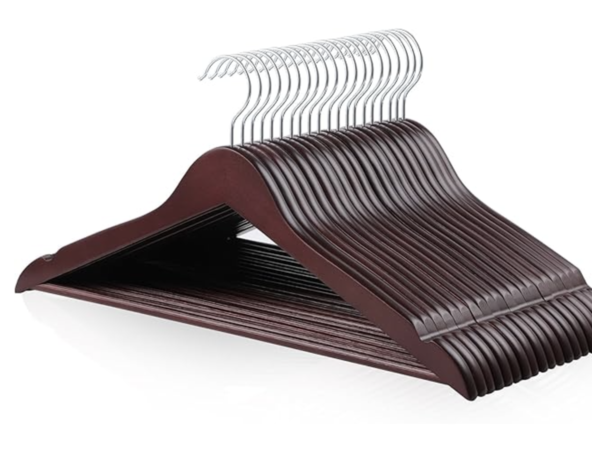 Amazon Basics Wooden Suit Clothes Hangers review