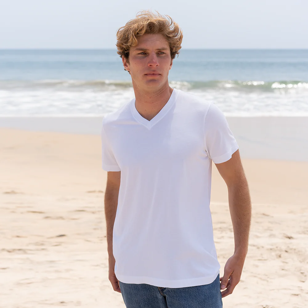 The Classic T-Shirt Organic Men V Neck