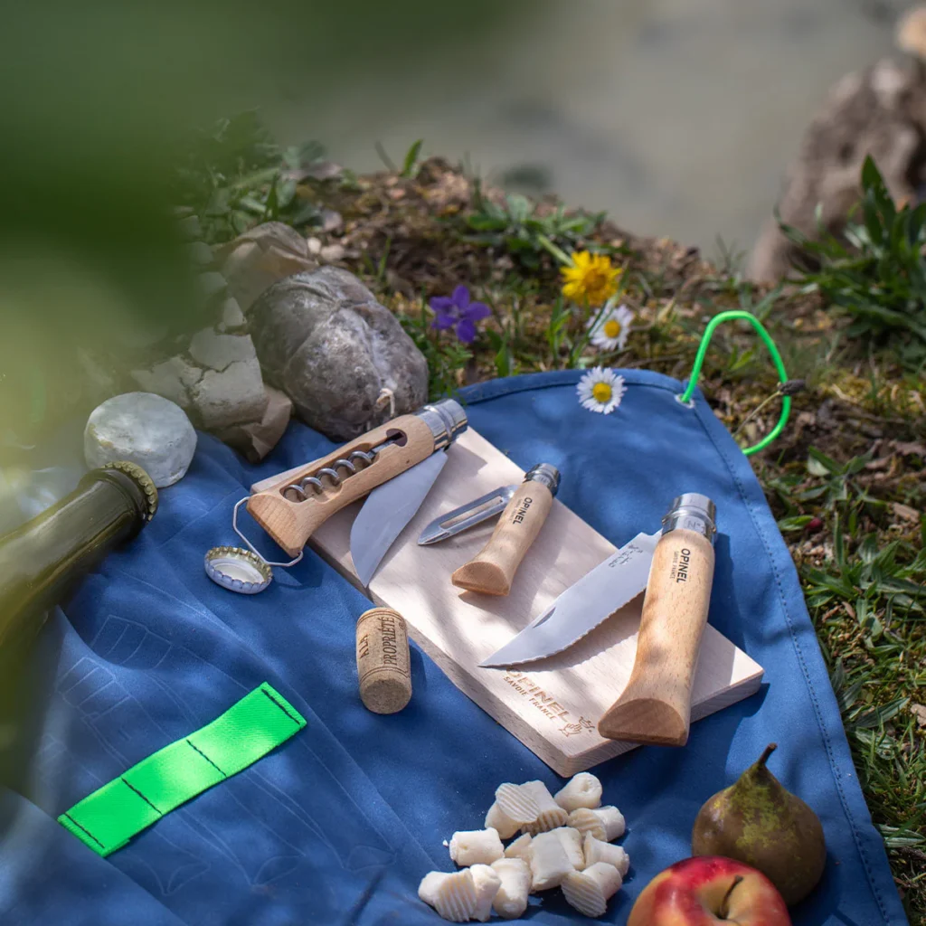 Opinel camping, picnic cooking kit