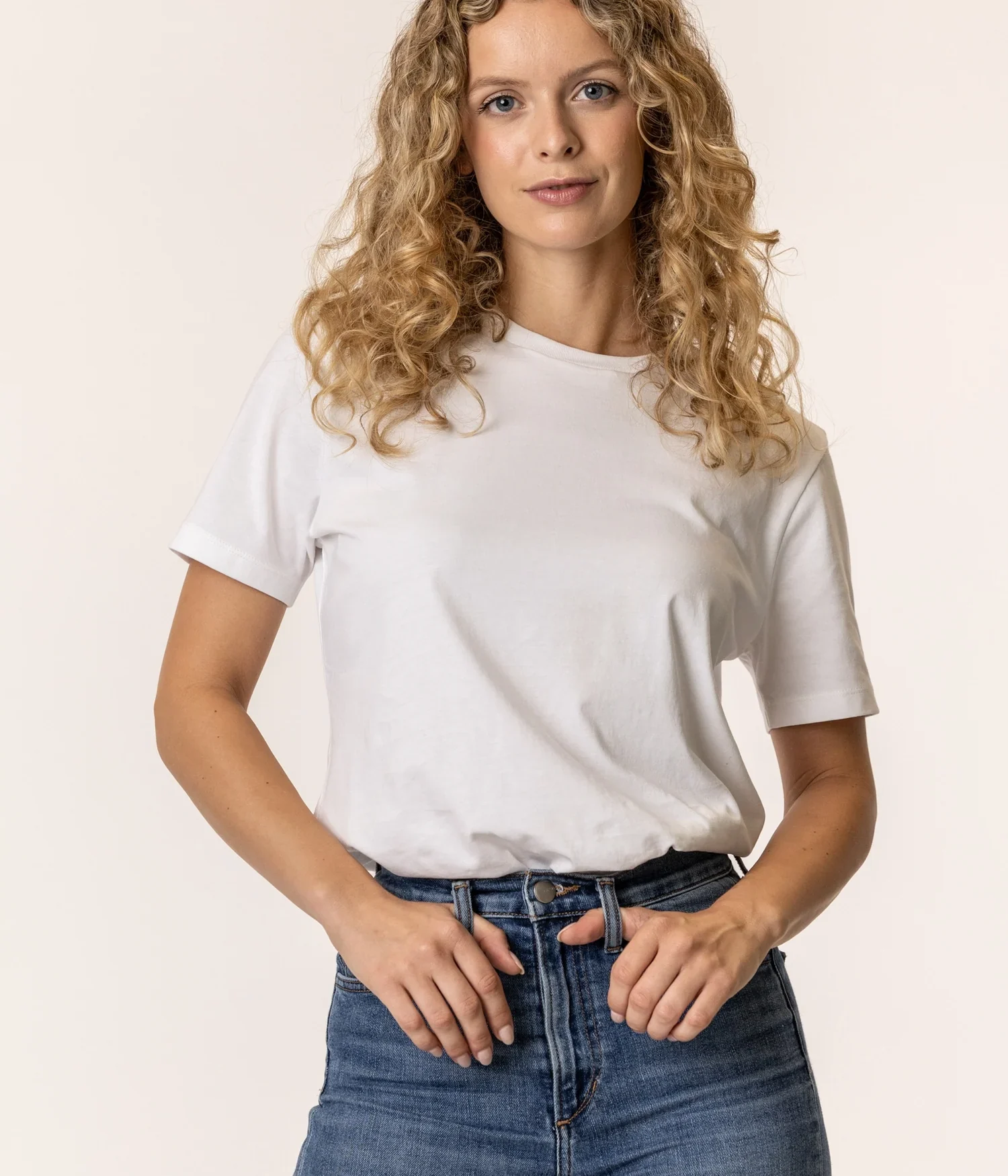 Vottera regenerative organic cotton t-shirt white